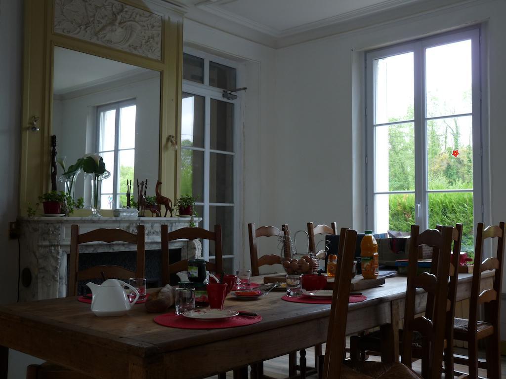 Bed and Breakfast Le Betrot Estissac Exteriér fotografie